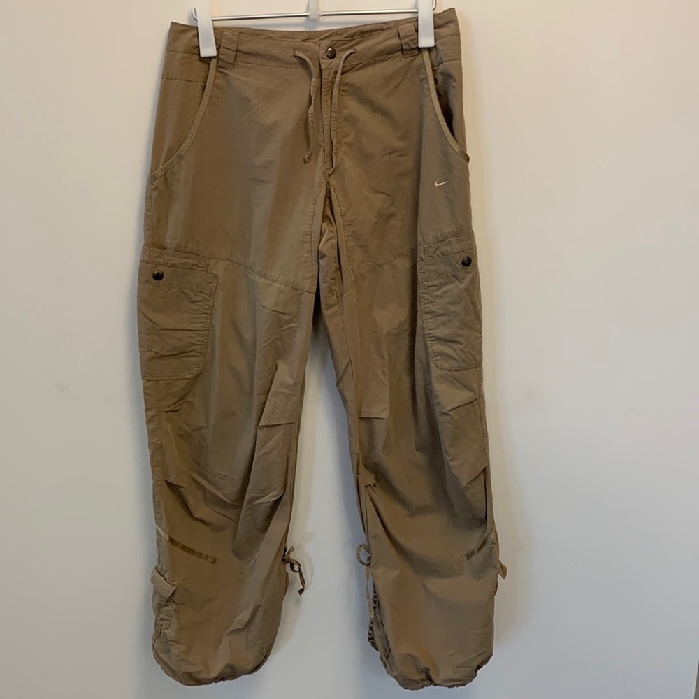 NIKE women's hiking pants cargo chinos cotton nylon blend pockets tan size 10